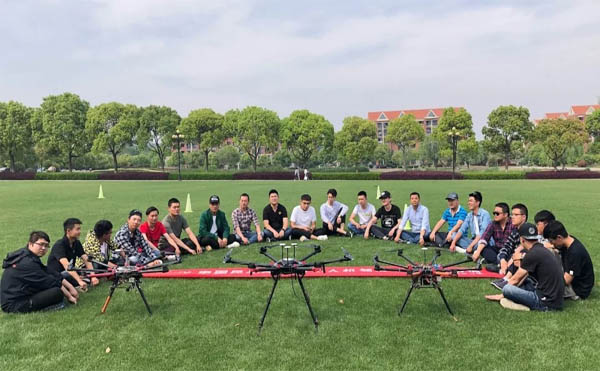 �Ͼ�ģ�����